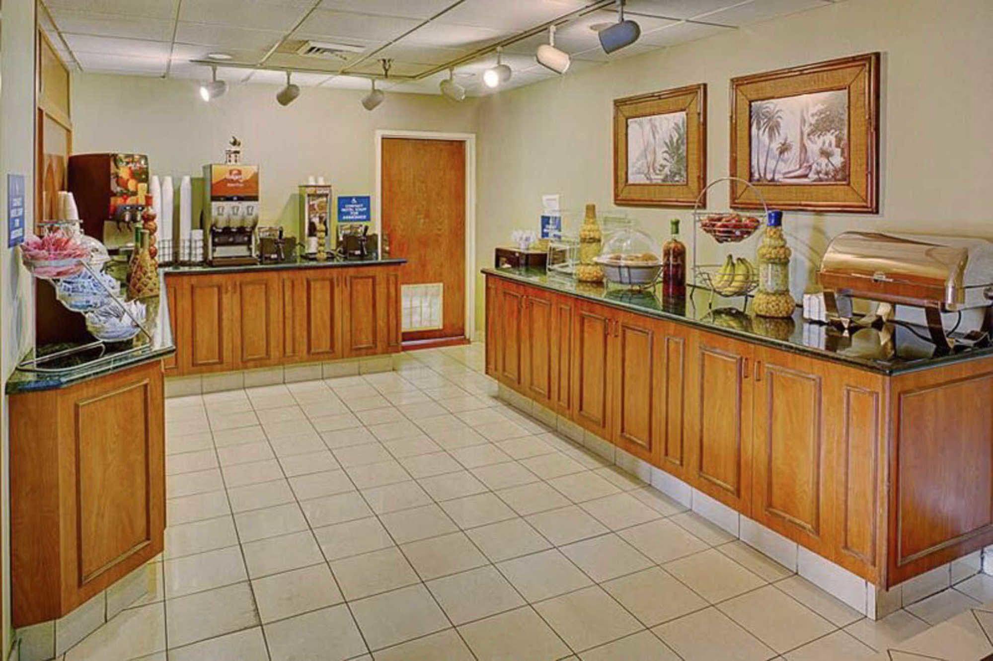 Quality Inn Palm Beach International Airport West Palm Beach Esterno foto