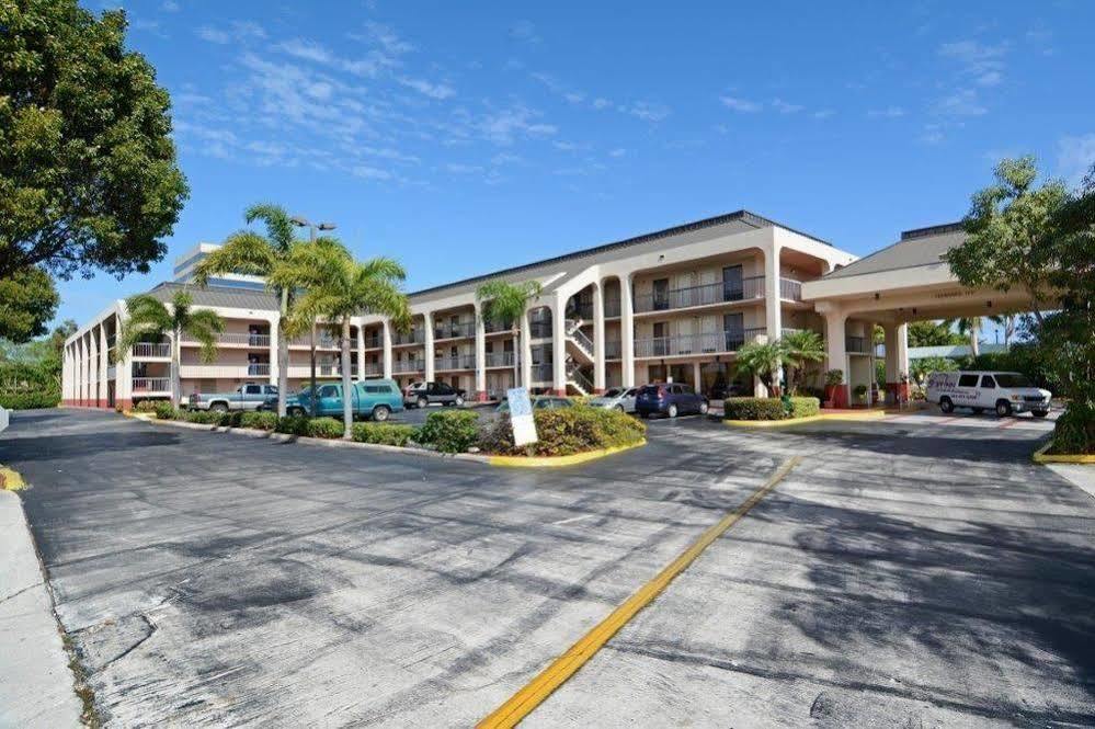 Quality Inn Palm Beach International Airport West Palm Beach Esterno foto
